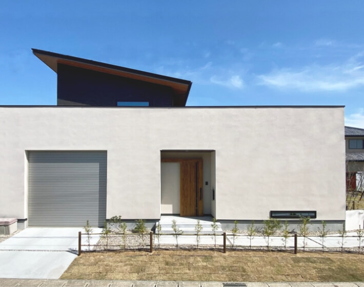 アールスタジオはとにかく数をつくるよりも、1棟1棟丁寧な家づくりを行なっています。そのため、モデルハウス建設・維持費や広告費などをカットし、その分の費用を家づくりに充てることで、他社よりも高いコストパフォーマンスを実現できるのです。